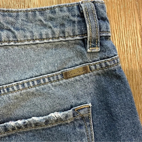 KanCan Women’s Odyssey Ultra High-Rise Medium Wash Denim Shorts Size 7/27 GUC - Picture 9 of 11